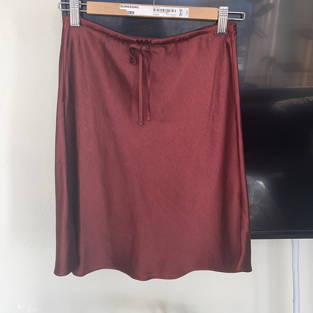 Never worn drawstring slip skirt, very 90’s!!